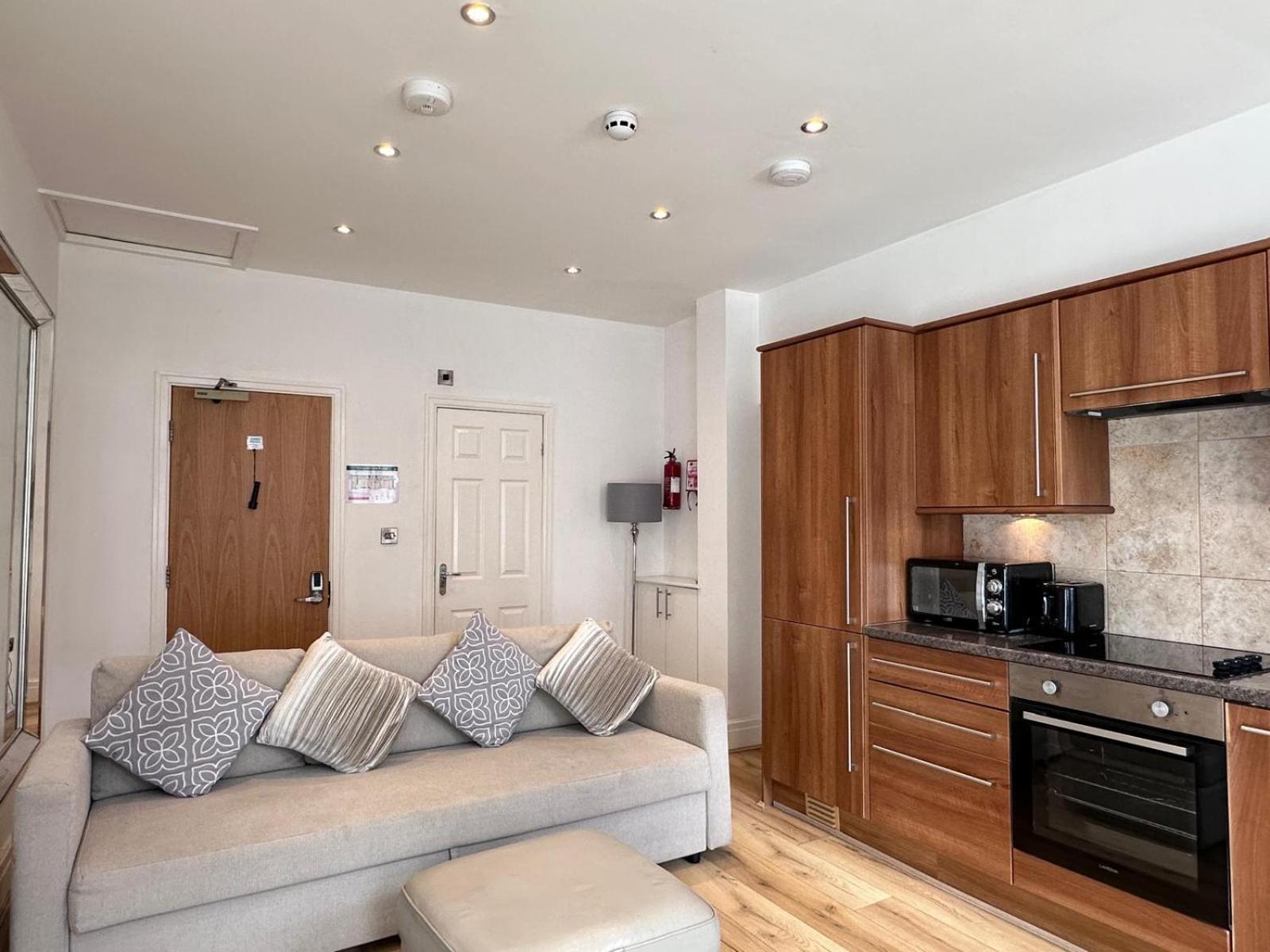 Granada Apartments Berkeley Блекпул Екстериор снимка
