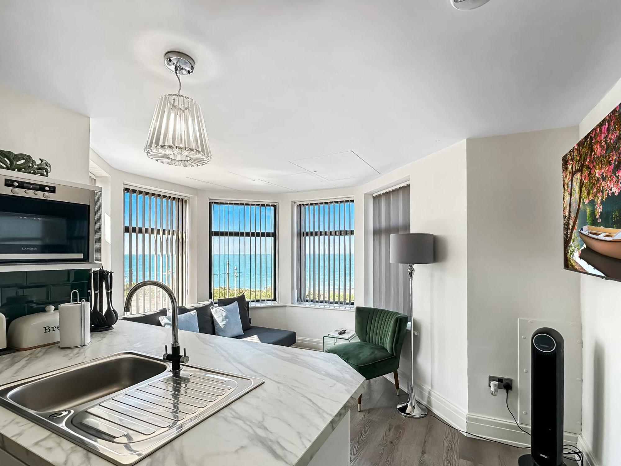 Granada Apartments Berkeley Блекпул Екстериор снимка