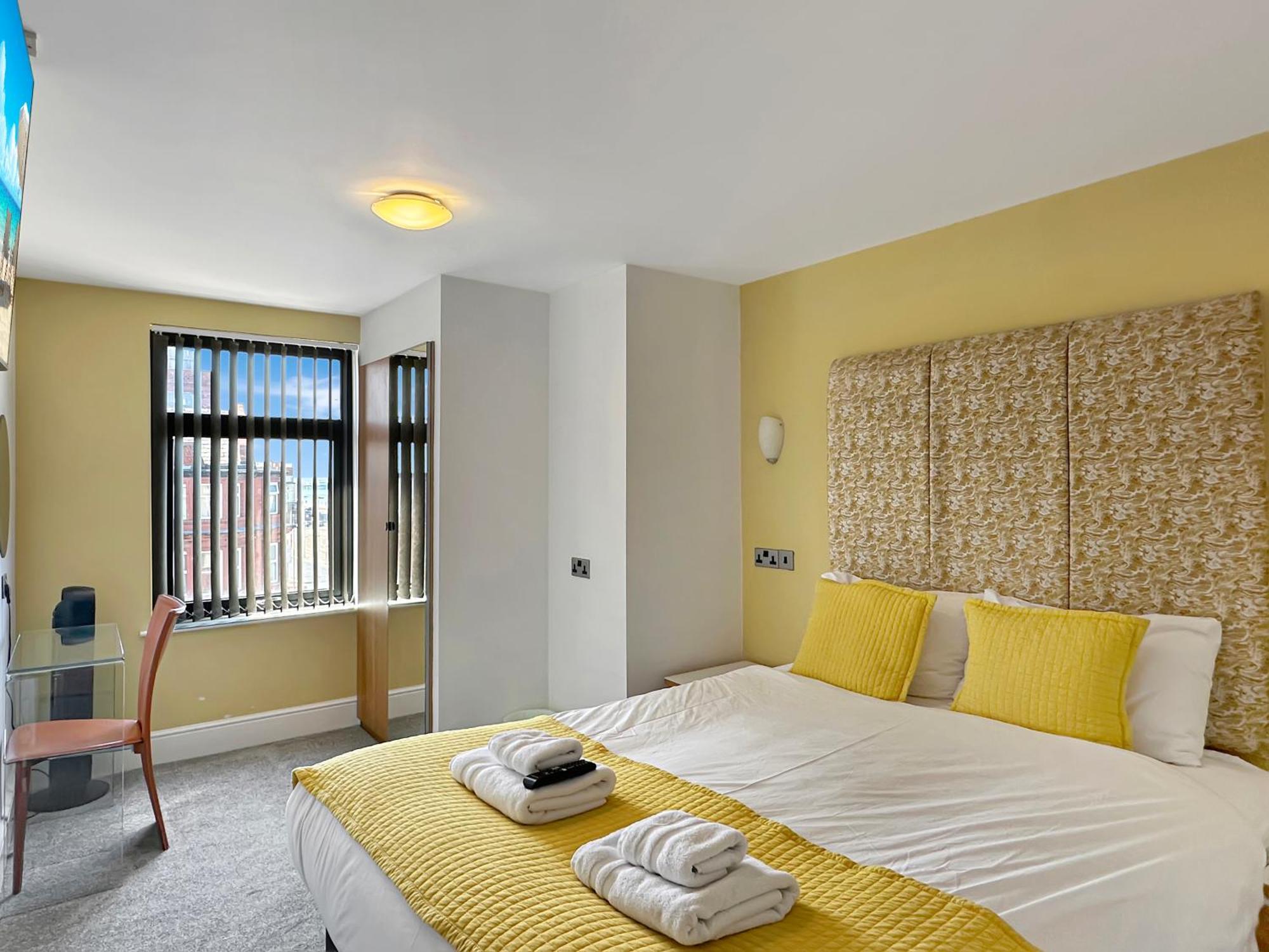 Granada Apartments Berkeley Блекпул Екстериор снимка